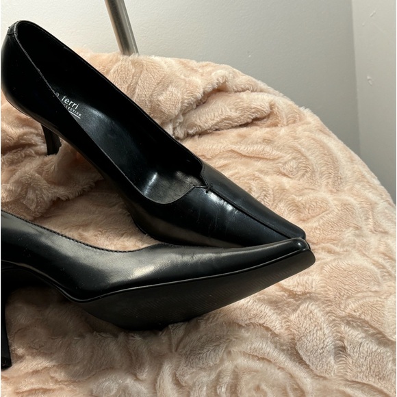Luca Ferri black leather pumps size 9 - Picture 4 of 6